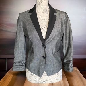 🍓 4 for$25 Express size 2 cute and classy blazer